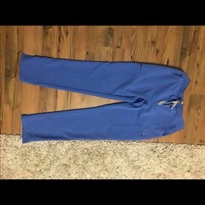 FIGS Ceil Blue XXS top and Xs bottoms like new